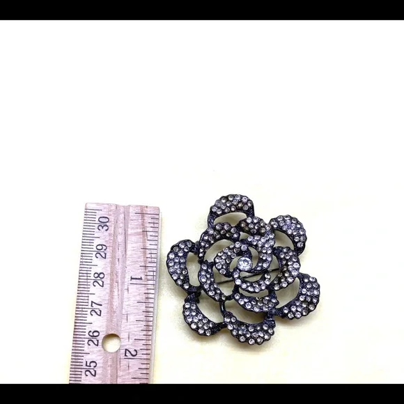 Vintage Floral Brooch Pin - Picture 9 of 10